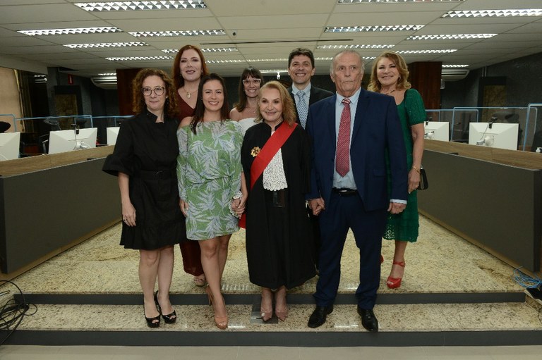 Desembargadora Margarida e família.JPG