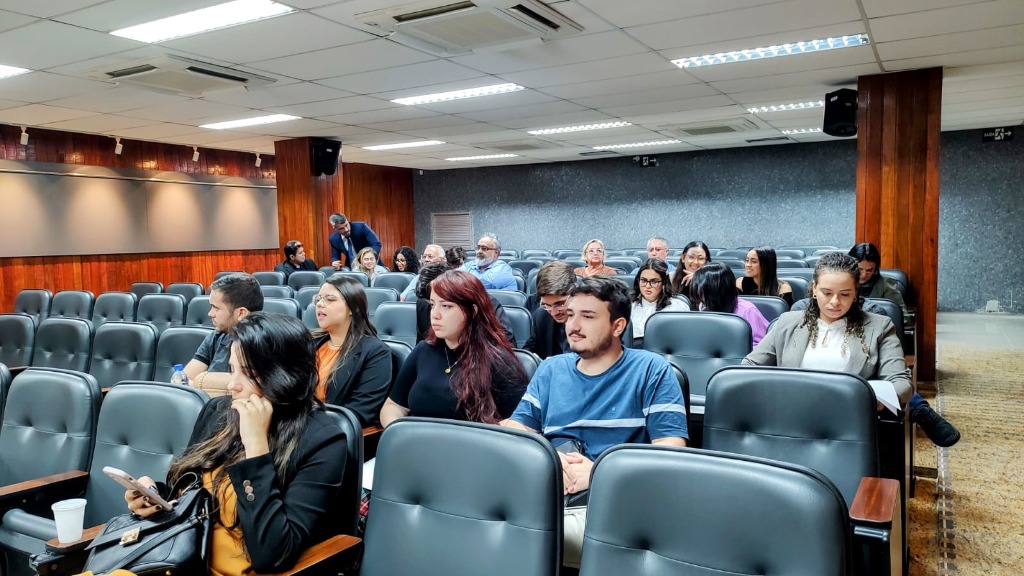 Estudantes Pleno.jpeg