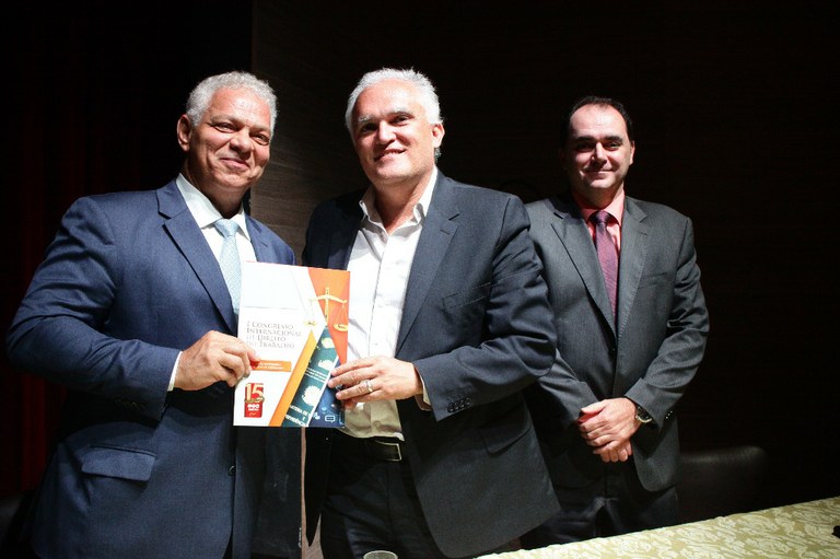 C Congresso - Sexta-Feira (36).JPG
