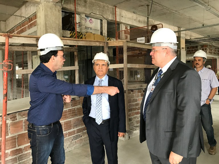 Fórum visita presidente (10).JPG