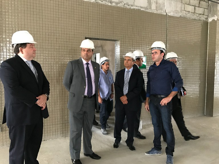 Fórum visita presidente (13).JPG