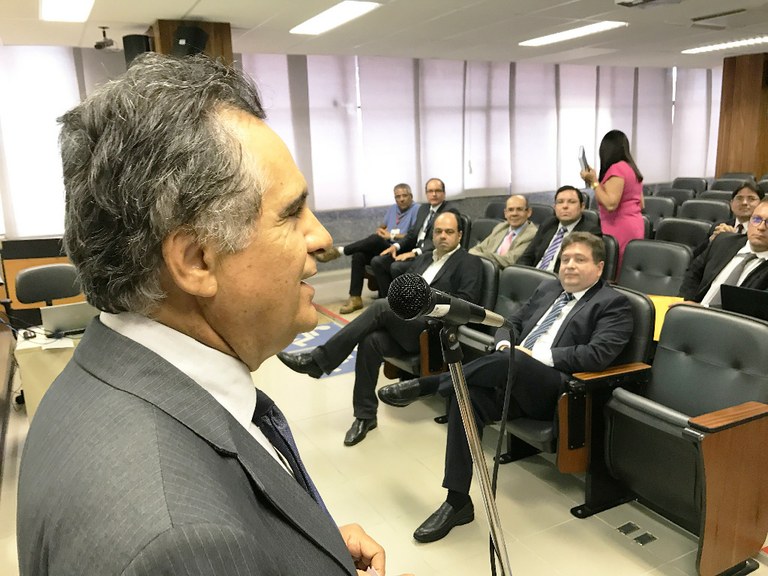 Presidente reunião juízes (1).JPG