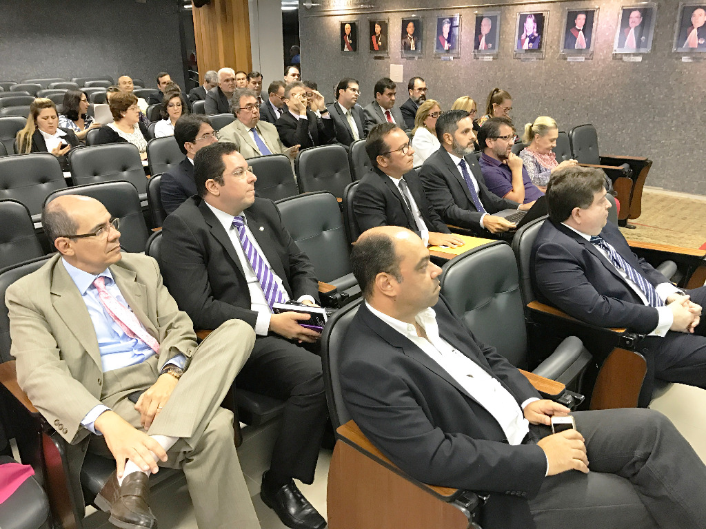 Presidente reunião juízes (6).JPG
