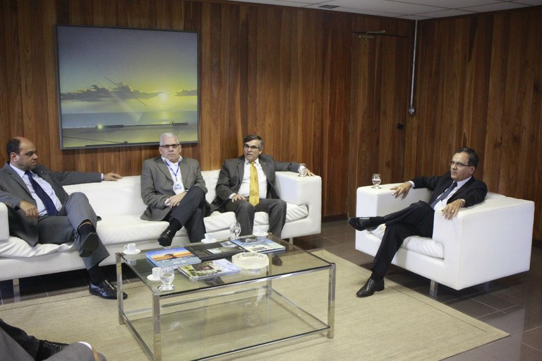 Presidente - Visita do TJ (3).JPG