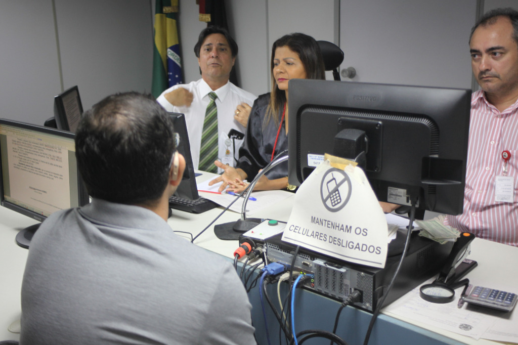 Audiência com libras (20).JPG