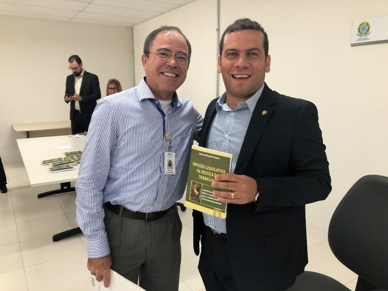 Livro Adriano Dantas (16).JPG