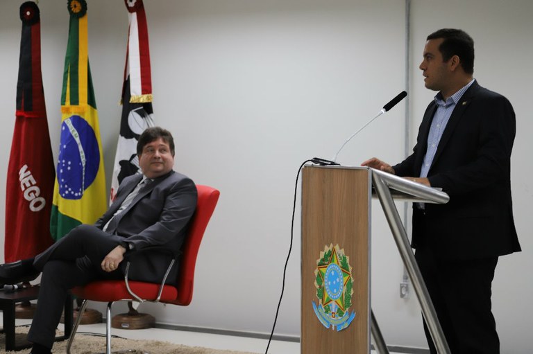 Livro Adriano Dantas (7).JPG