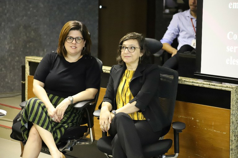 Mesa redonda depressão (10).JPG