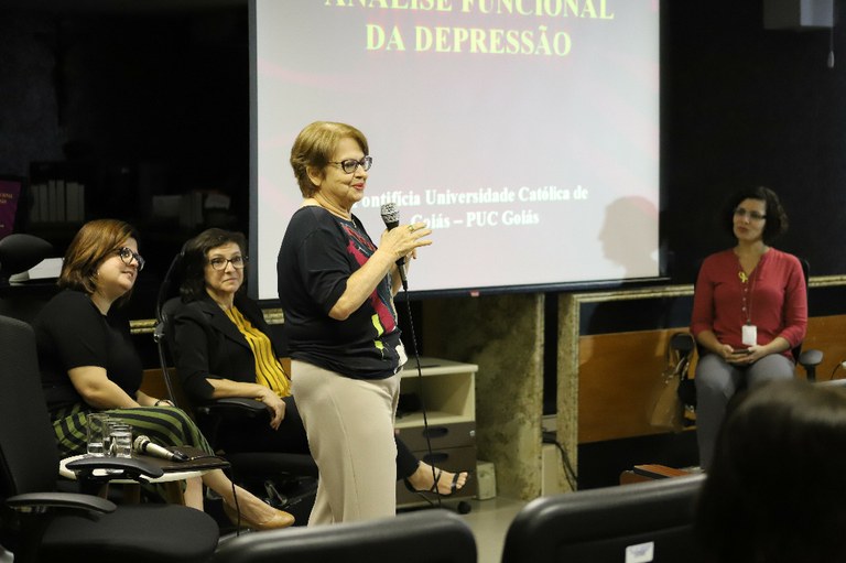 Mesa redonda depressão (7).JPG