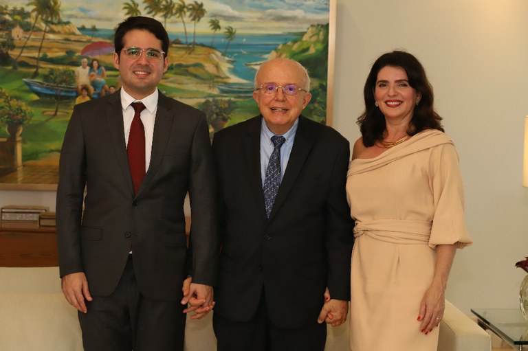 Carlos Coelho e familia.JPG