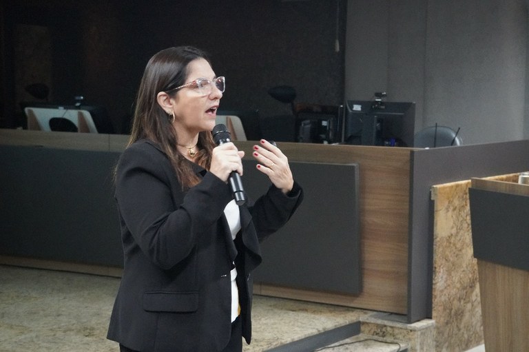juiza nayara queiroz.JPG