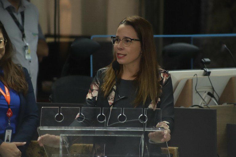 DRA LARISSA.JPG