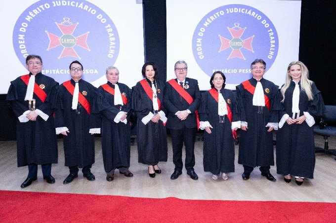 Entrega das comendas ordem do mérito (2).jpg