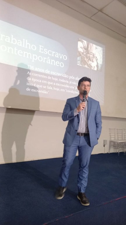 Juiz faz palestra sobre trabalho escravo contemporaneo.jpeg