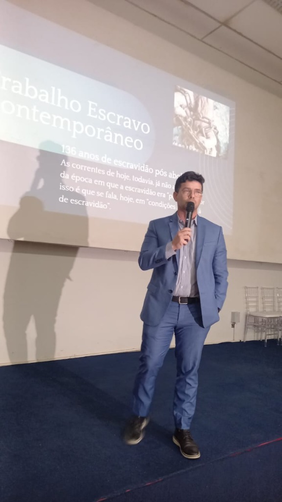 Juiz faz palestra sobre trabalho escravo contemporaneo.jpeg
