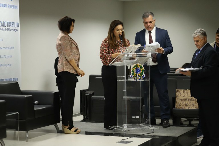 assinatura dos atos.JPG
