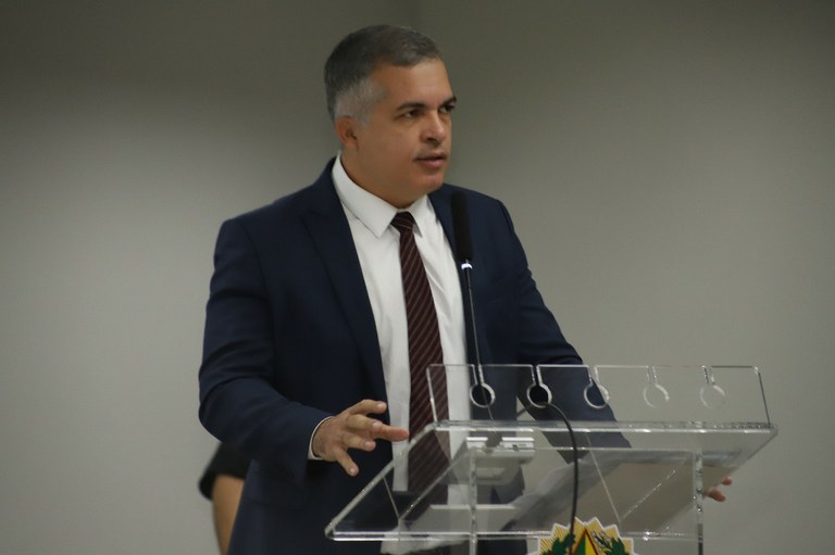 dr. Thiago Empodera.JPG