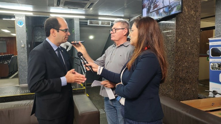 Entrevista Ministro.jpeg
