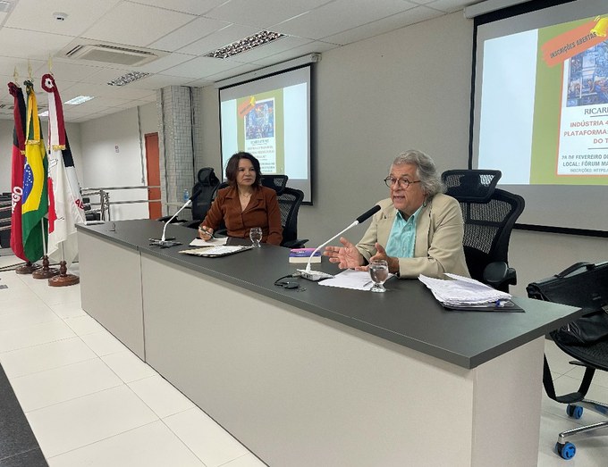 Ricardo Antunes palestra 2.jpg