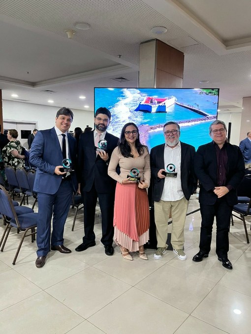Representantes das equipes vencedoras.jpeg