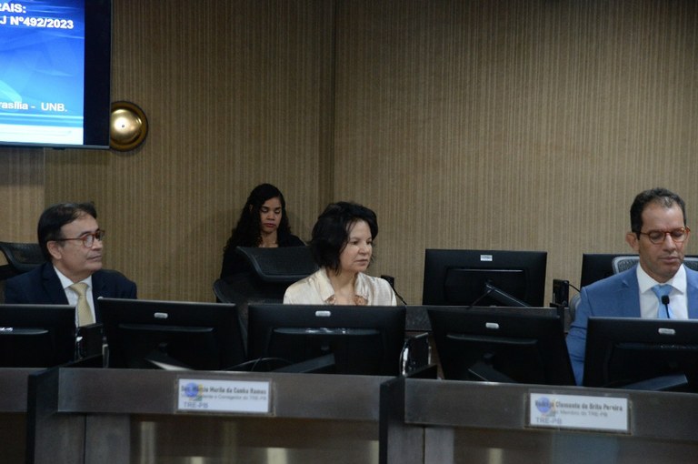 Dra Herminegilda evento TRE (2).jpeg