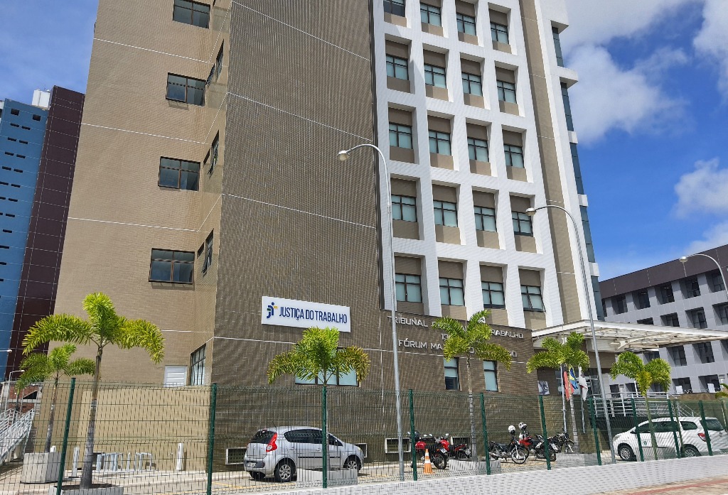 Fachada Fórum concurso.jpg