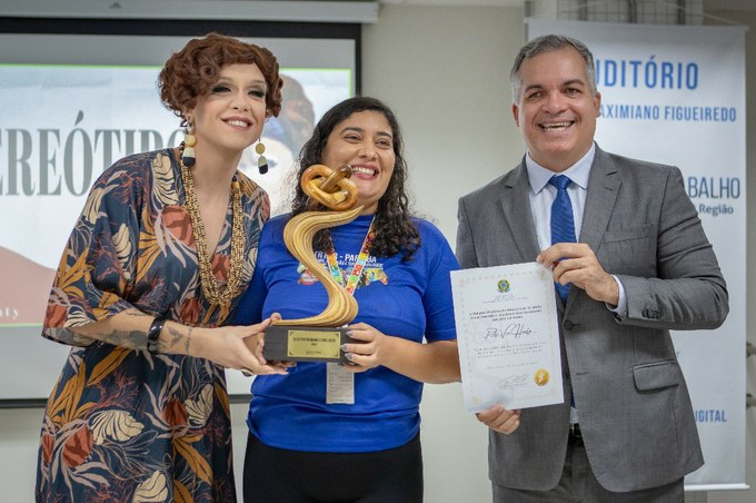 Estereótipos Rita V H-05 (1).jpg