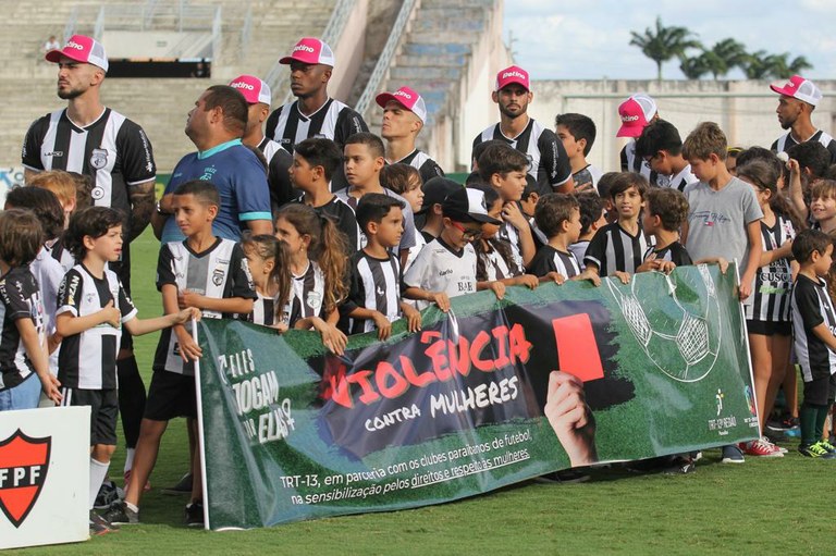 Eles jogam por elas campo CG 1.jpeg