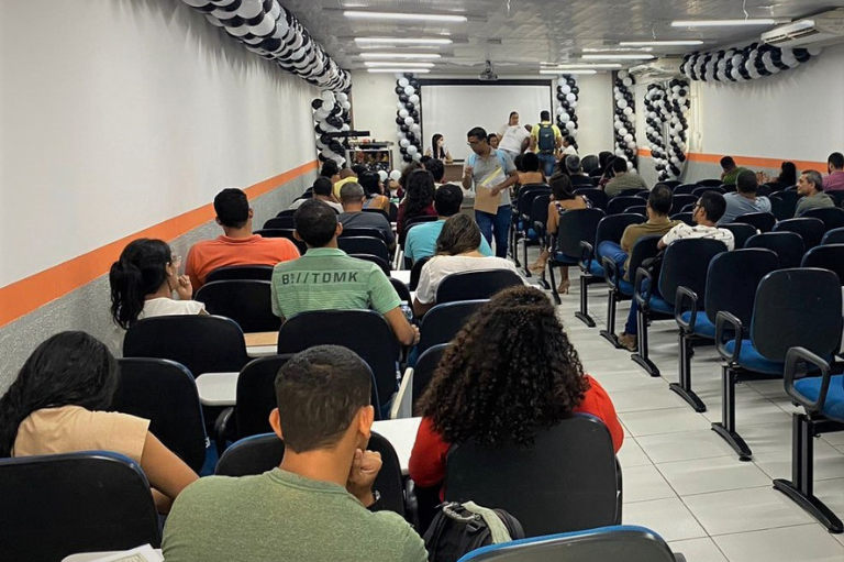Concurso Capa maio.png