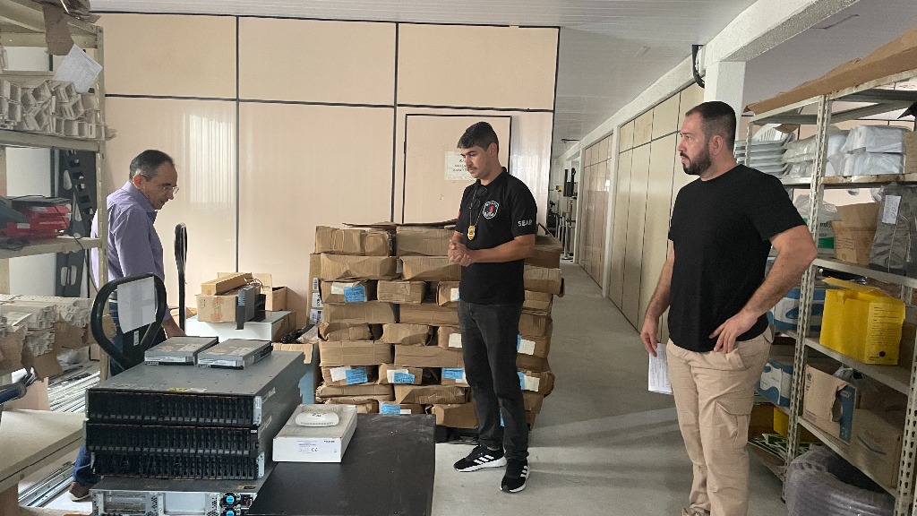 Doação equipamentos informatica SEAP (1).JPG