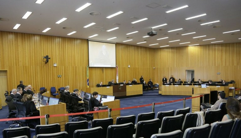 Pleno 24-2.jpg