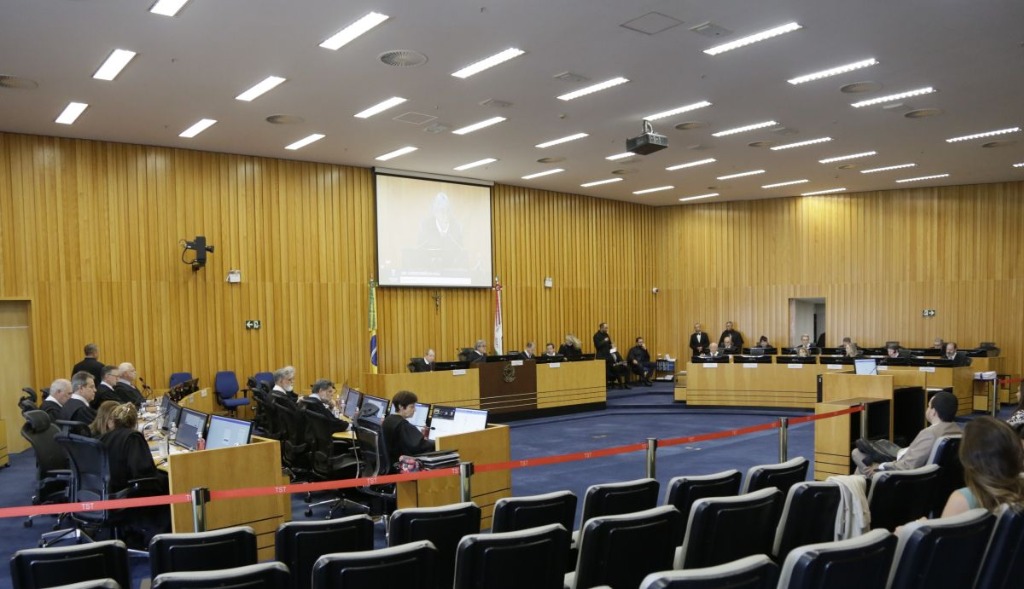 Pleno 24-2.jpg